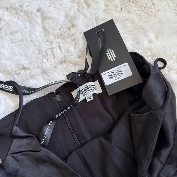 Heiress Satin V Neck Balloon Mini Dress XXS - Black - Picture 4 of 4